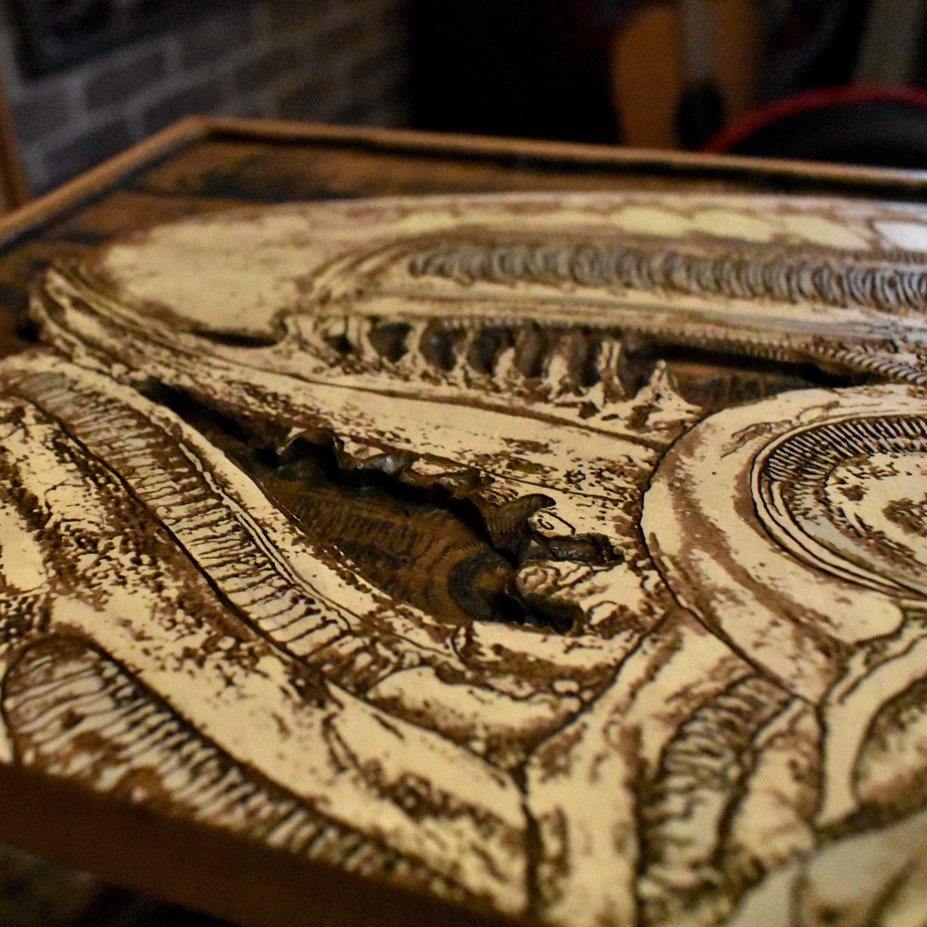 Limited edition xenomorph wood wall art, handcrafted for sci-fi and horror fans.