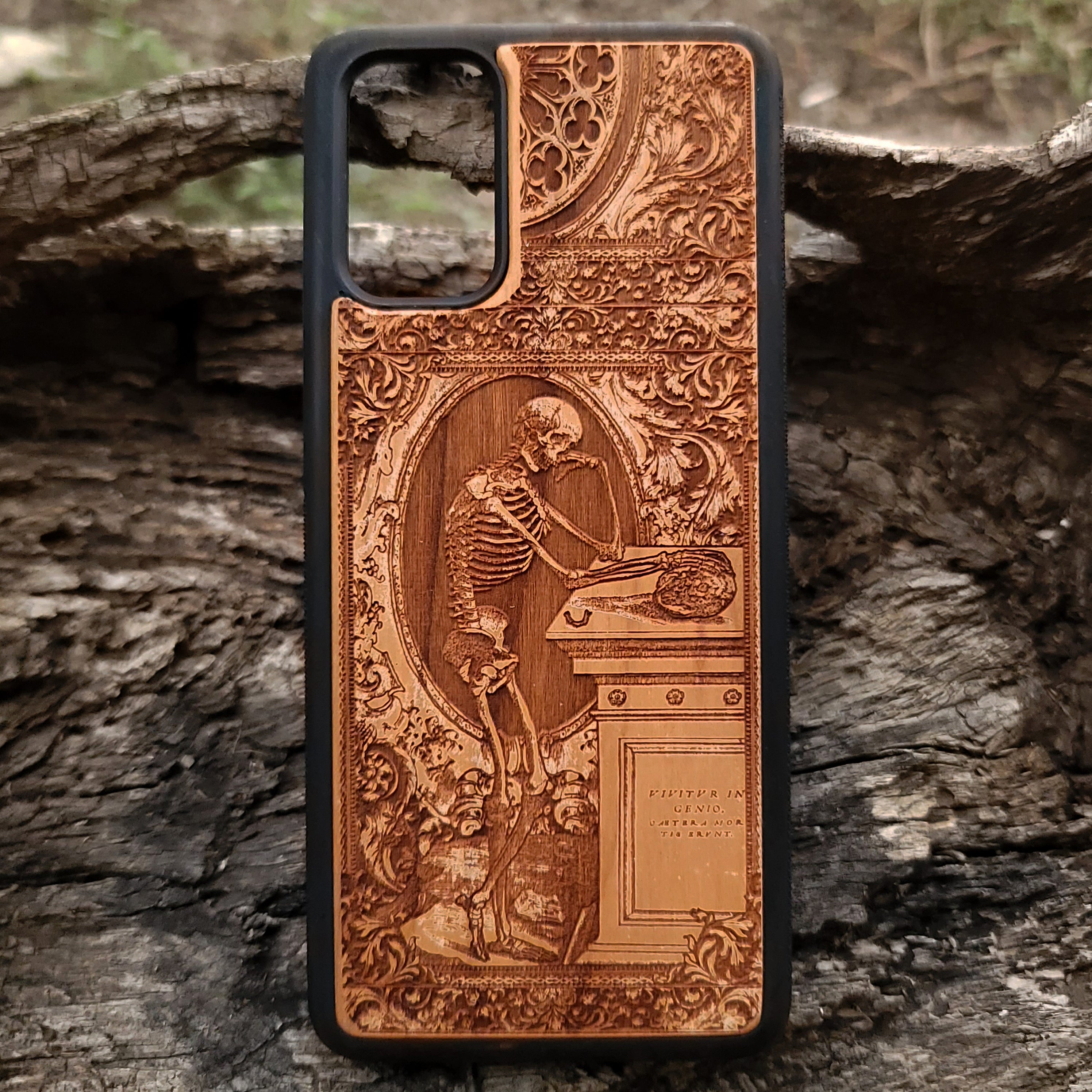 Wooden phone case with a gothic thinking skeleton design, intricately carved for iPhone 16, iPhone 15, Galaxy S23 Ultra, Note 20, and more. Perfect for gothic art lovers and unique phone accessories.