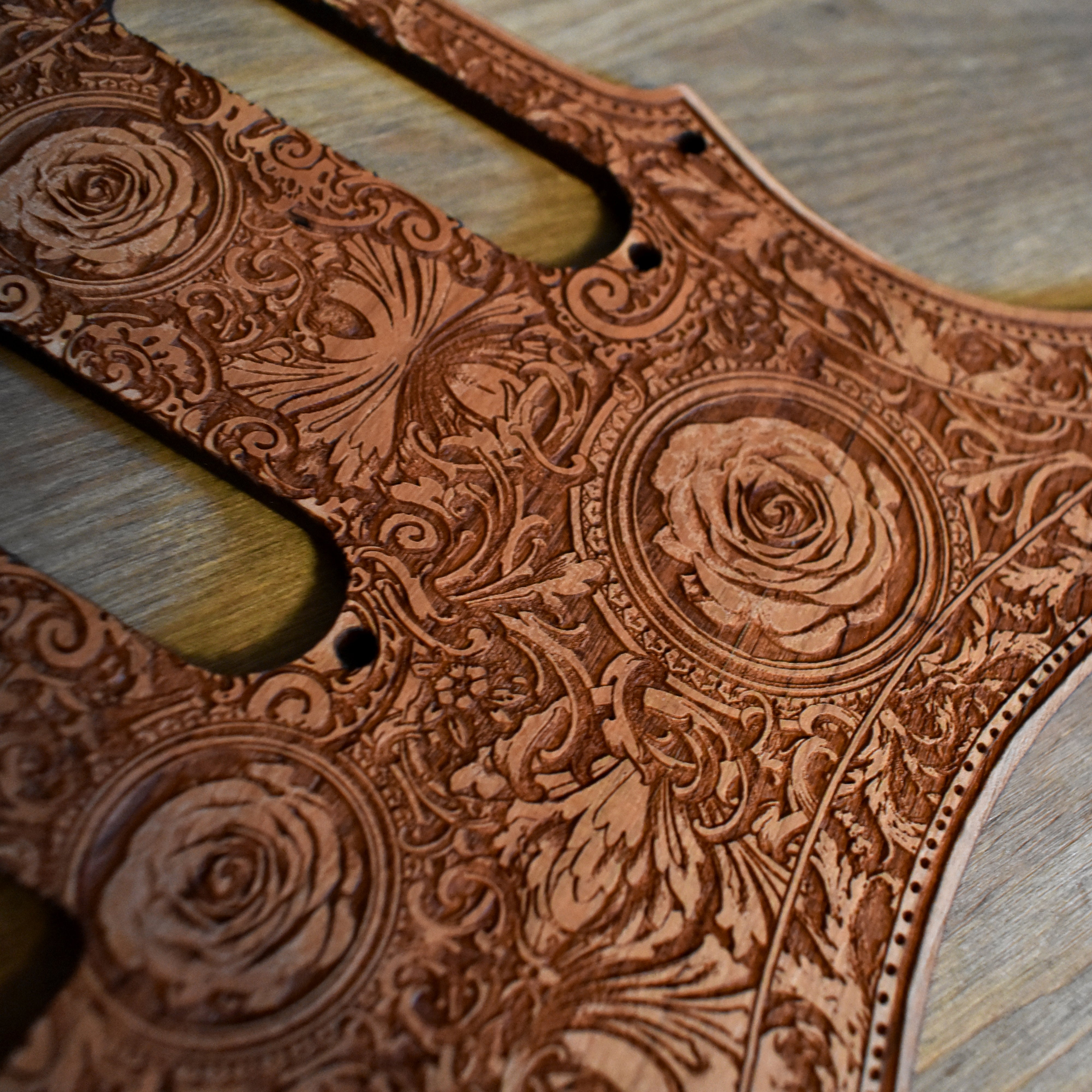 Stratocaster HSS & SSS Wood Pickguard - Roses