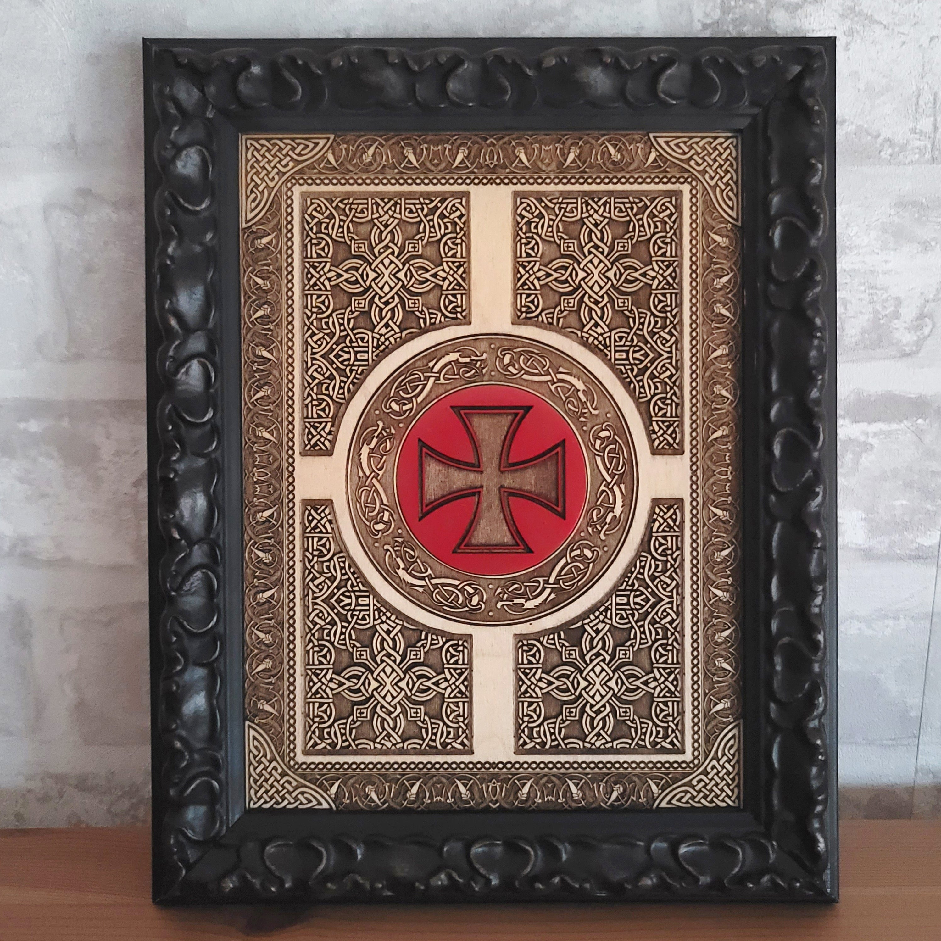 Gothic Window Celtic Red Symbol Mini