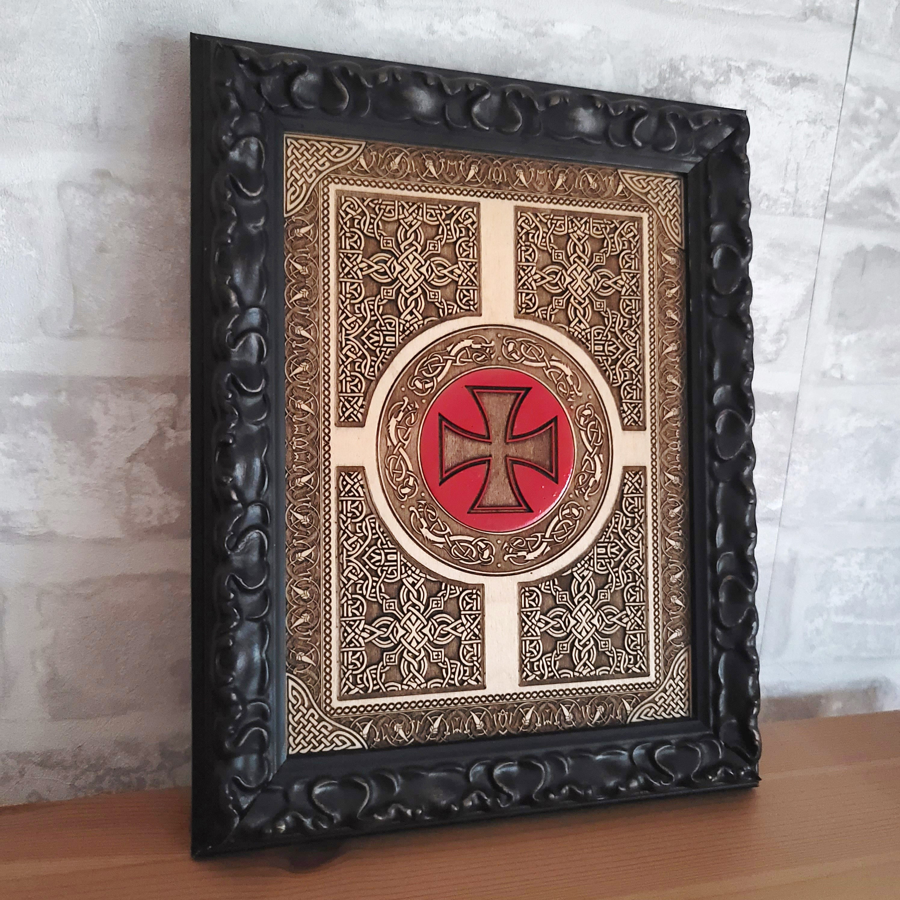 Gothic Window Celtic Red Symbol Mini