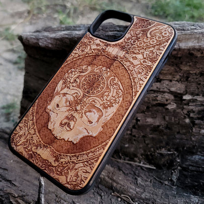 Engraved Wooden Skull Phone Case – Gothic-style phone cover with intricate skull engraving, ideal for dark art and macabre design fans.