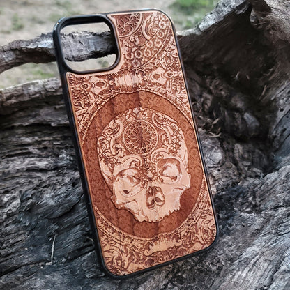 Handcrafted Gothic Phone Case – Stylish wood phone case with a laser-engraved skull, designed for those who appreciate alternative and gothic aesthetics.