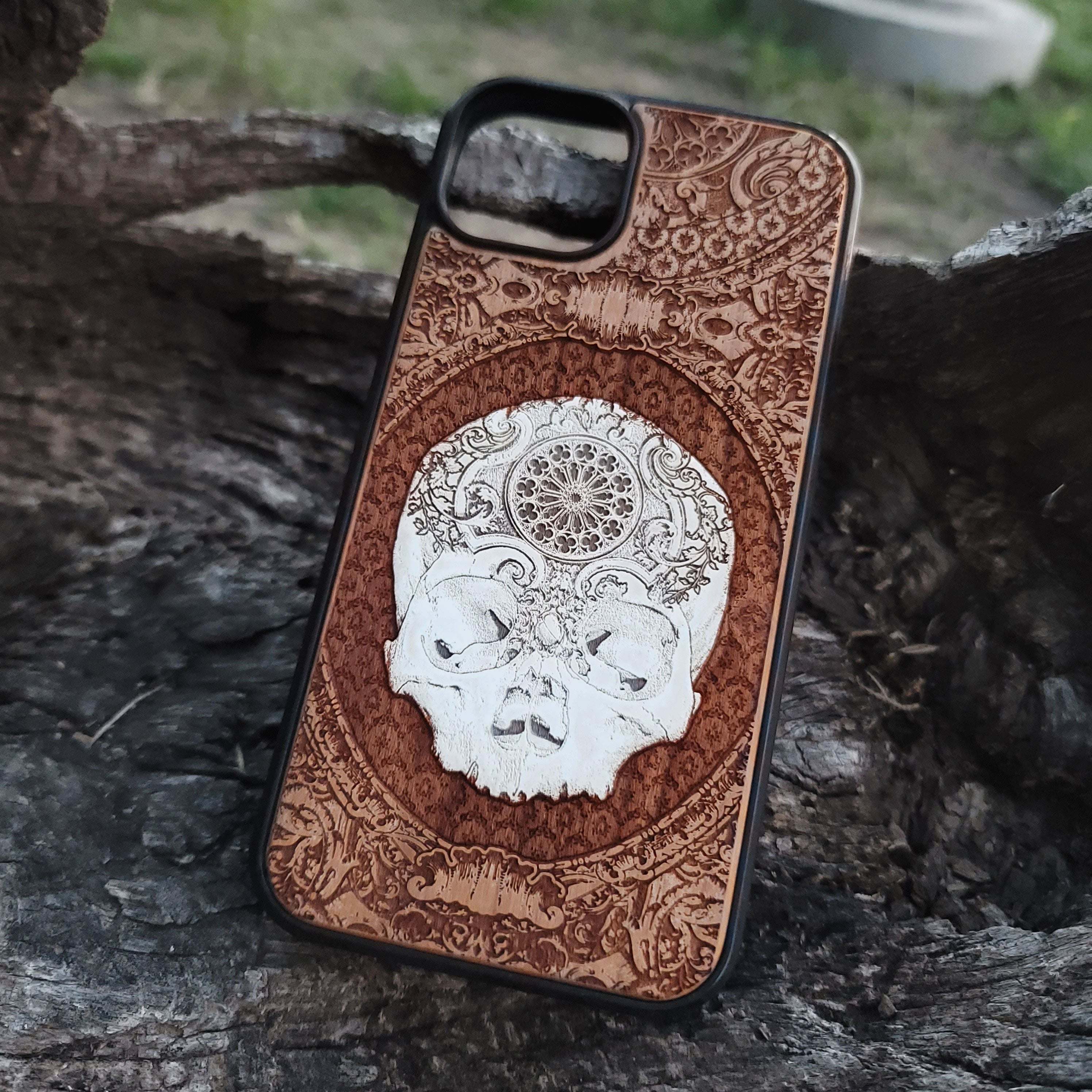 Gothic Skull - Wood Phone Case Painted - Gothic Pattern