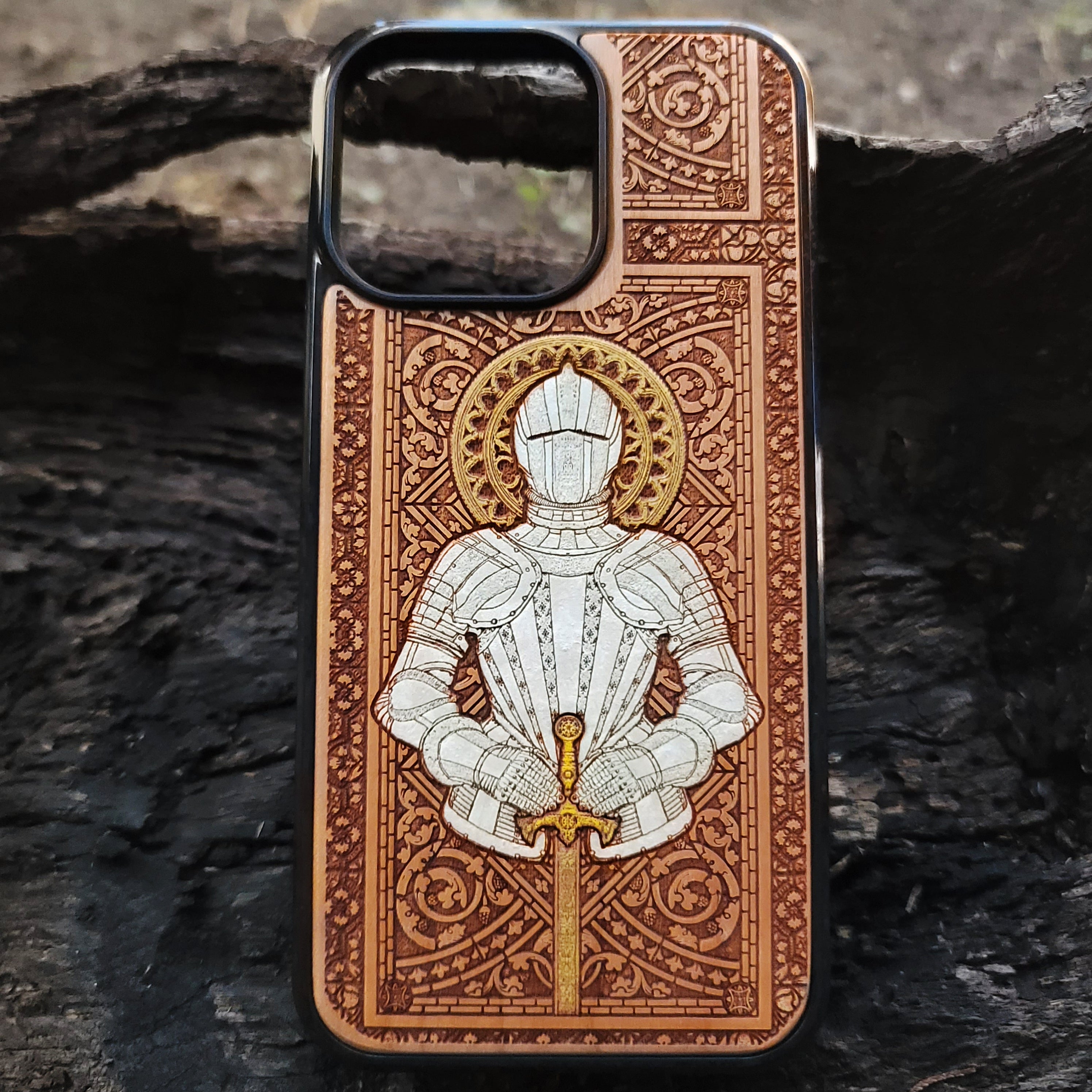 Medieval armor wooden phone case, hand-painted in a stained-glass style on cherrywood. Compatible with iPhone 16-11 Pro Max, Galaxy S25-S20. Gothic and medieval art-inspired phone case.